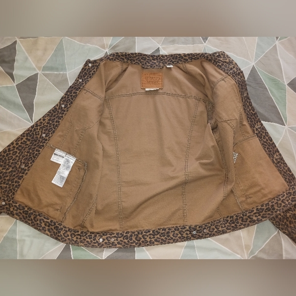 Levi's Premium Cheetah Print Trucker Jacket Men's size Large - Picture 6 of 10